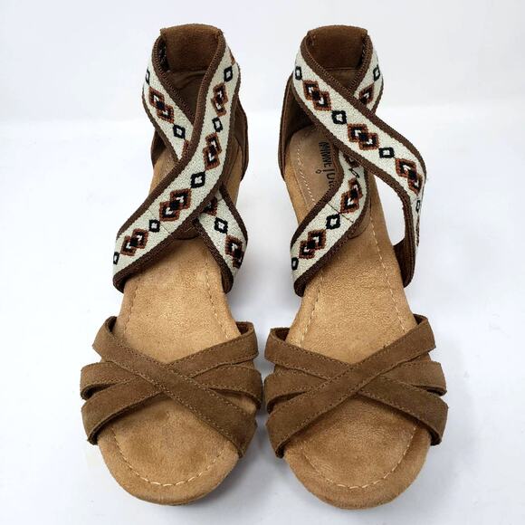 NEW! Minnetonka Wedge Sandal - 7 - Picture 2 of 7